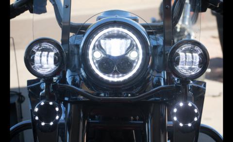 Projector Headlight with halo and passing lamps